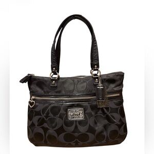 Coach Poppy Signature Shoulder Bag